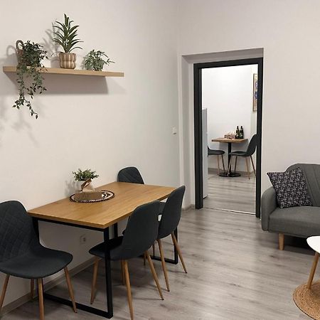 Apartmany Na Trojce Zatec  Exterior photo